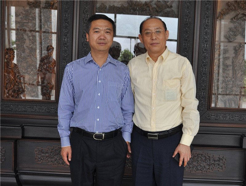 张晋生教授陪同陕西省教育厅原副厅长蔡钊利在开云视察指导