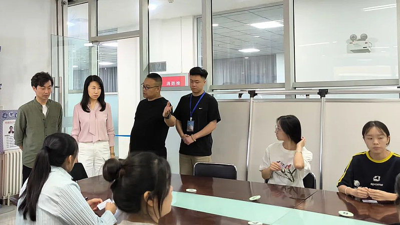 副校长徐炜指导开云普通话水平测试工作